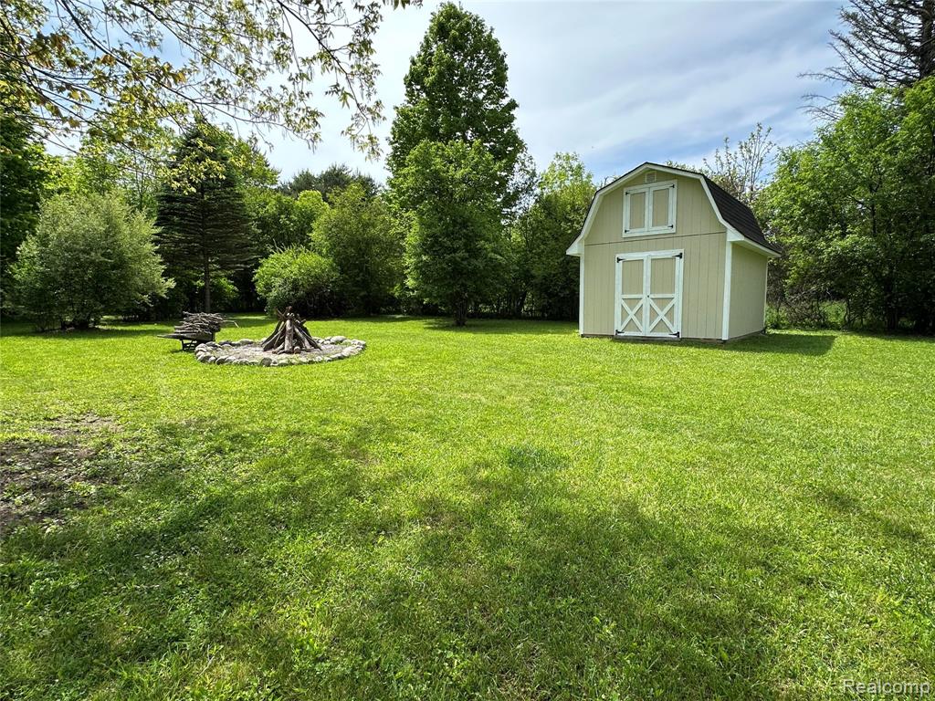6161 East River Road Flushing, MI 48433 - Photo 50 of 63