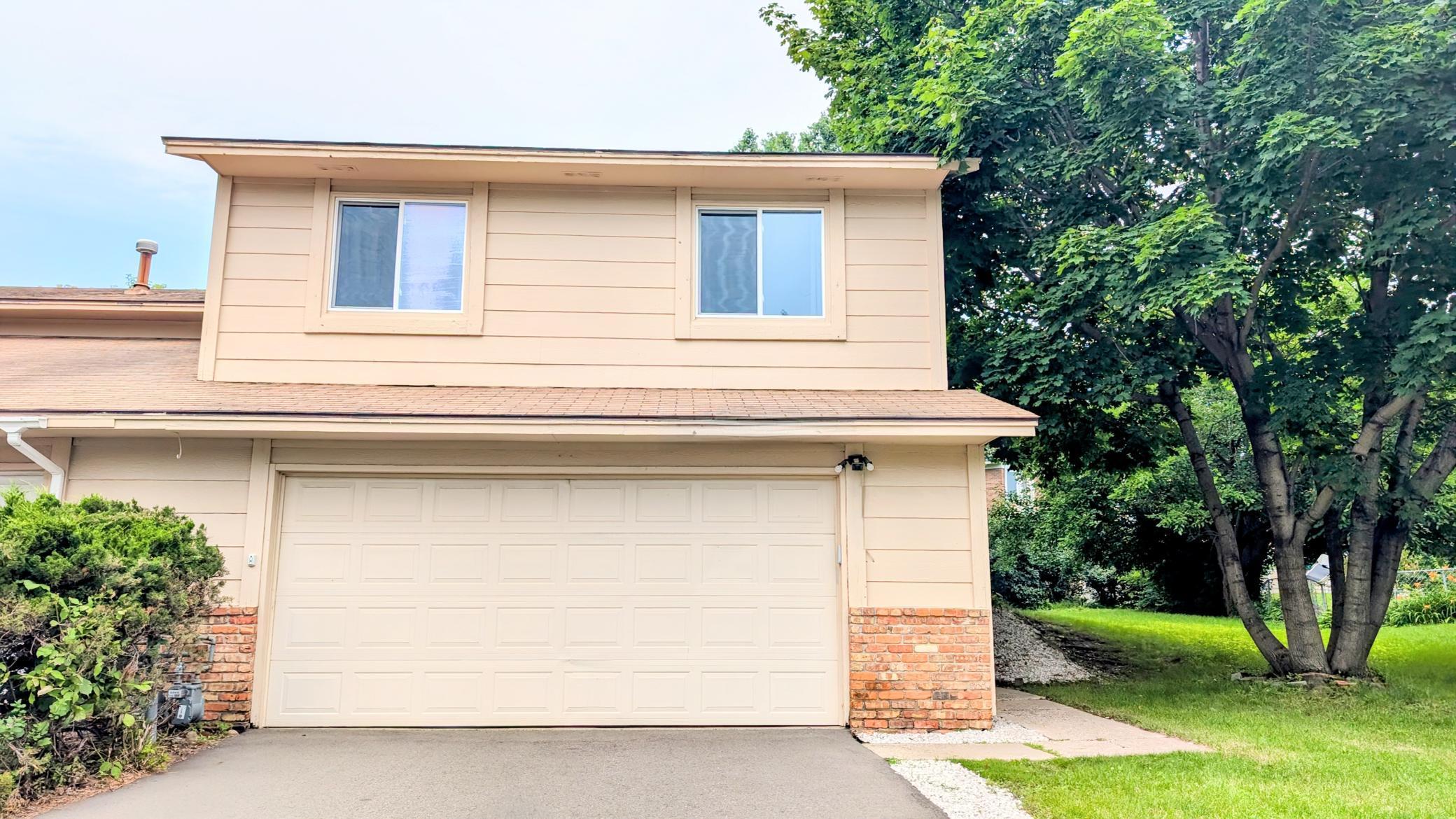 4584 Cinnamon Ridge Trail Eagan, MN 55122 - Photo 2 of 17