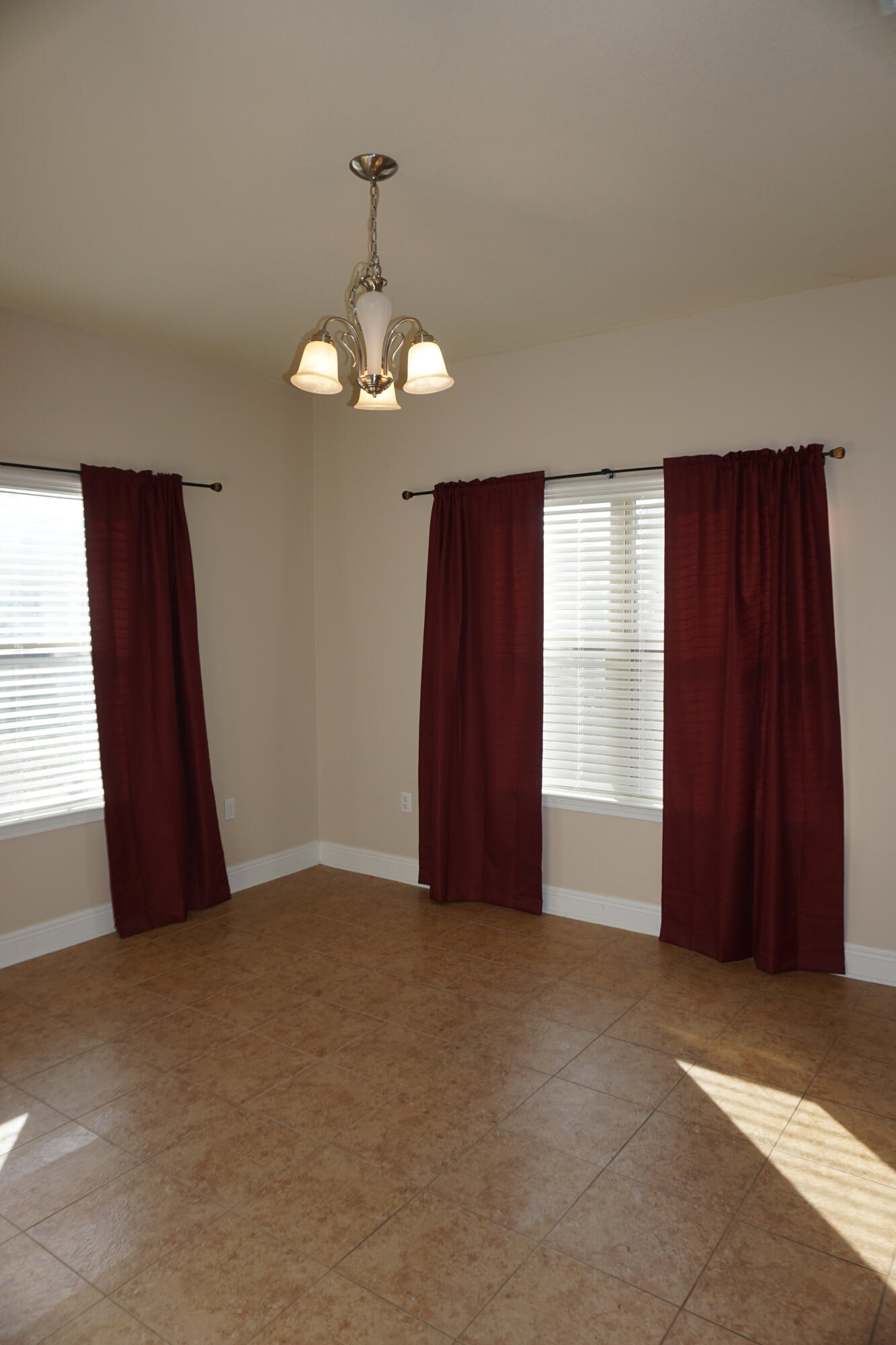 307 Windmill Way Crestview, FL 32536 - Photo 7 of 21 original-7