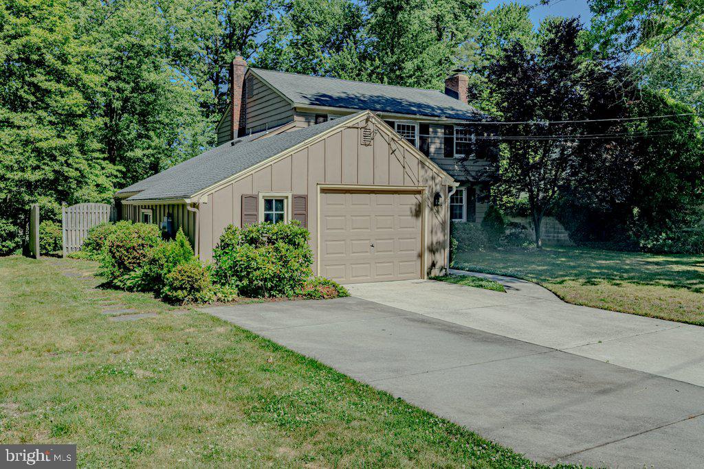 324 Wayland Road Cherry Hill, NJ 08034 - Photo 4 of 28 a view of a house with a yard