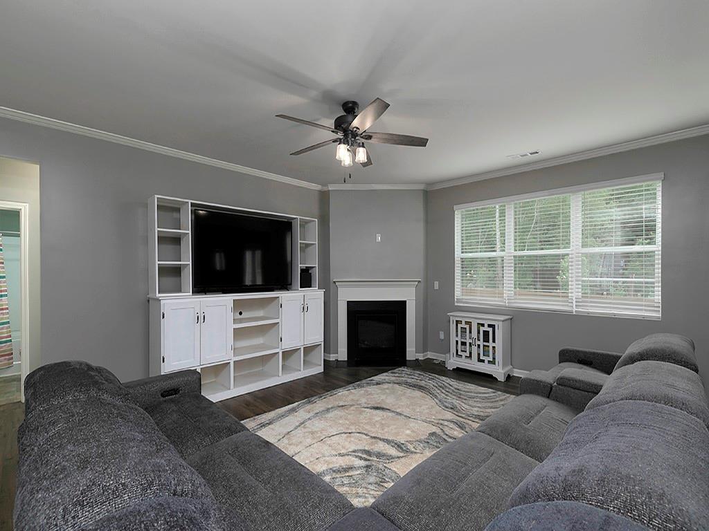 371 Highgrove Circle Dallas, GA 30157 - Photo 3 of 20 a living room with furniture and a flat screen tv