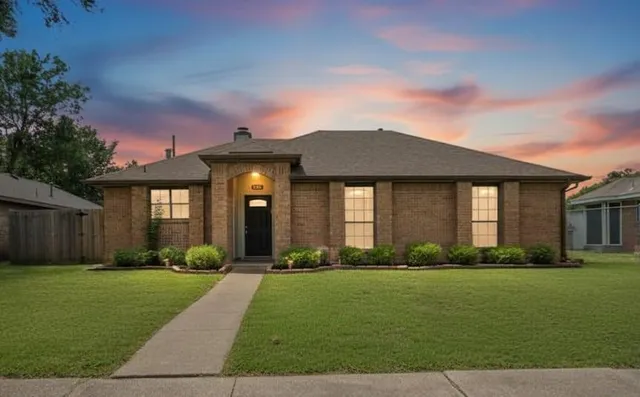 $289,999 | 2305 Windridge Lane, Rowlett, TX 75088