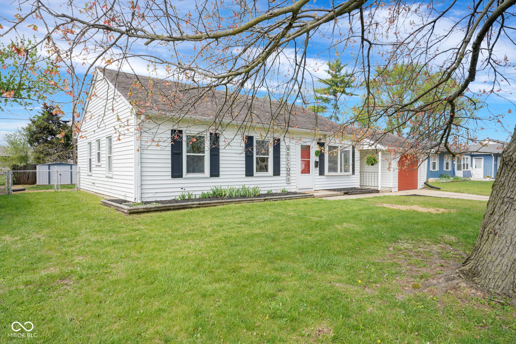 2952 Desoto Way Columbus, IN 47203 - Photo 2 of 21