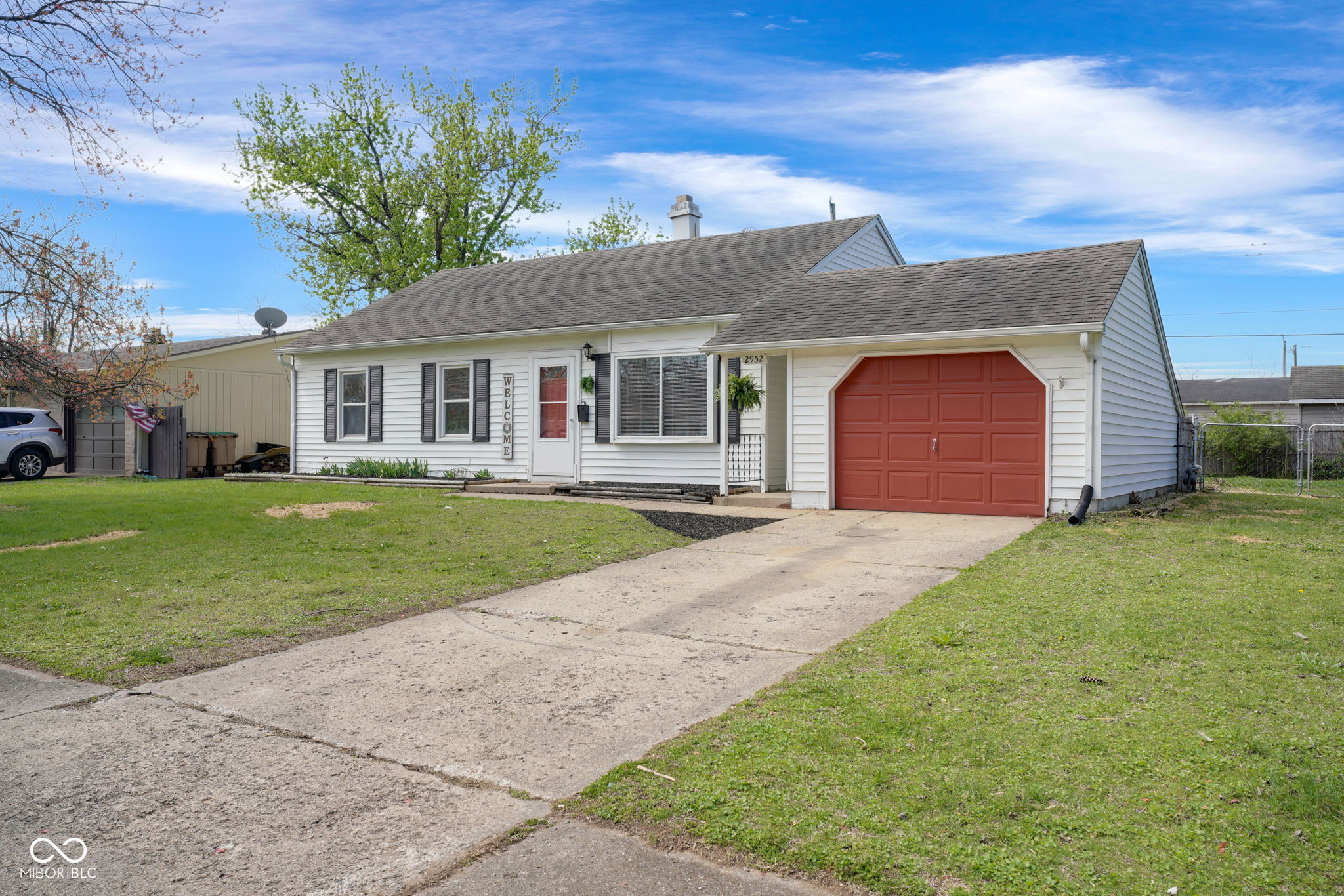 2952 Desoto Way Columbus, IN 47203 - Photo 3 of 21