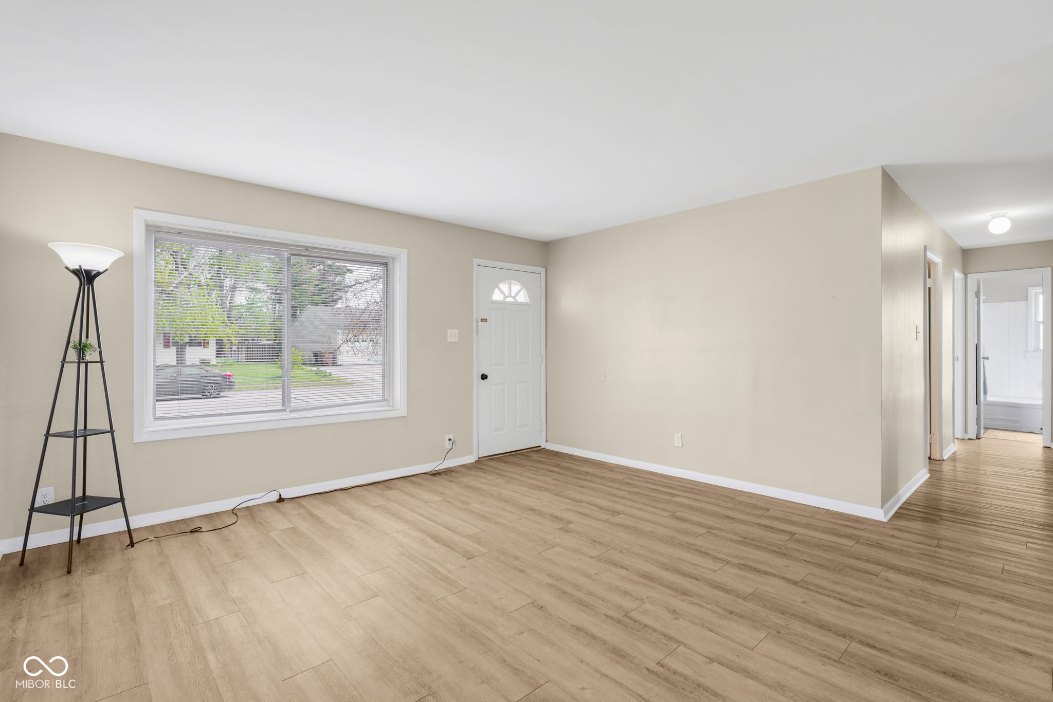 2952 Desoto Way Columbus, IN 47203 - Photo 6 of 21