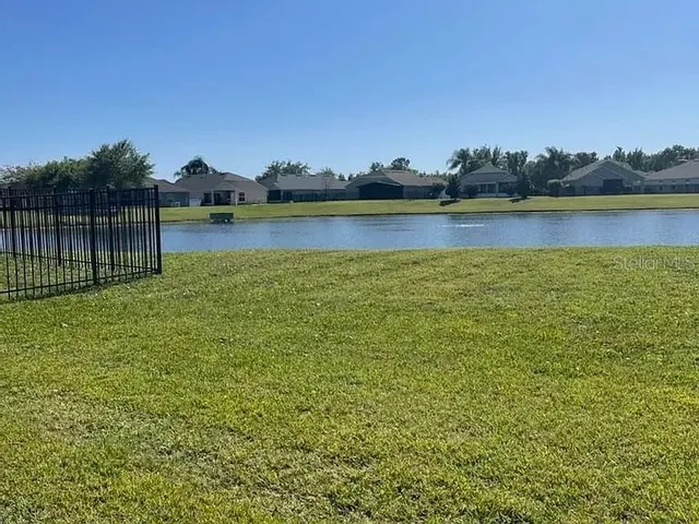 a view of a tennis court