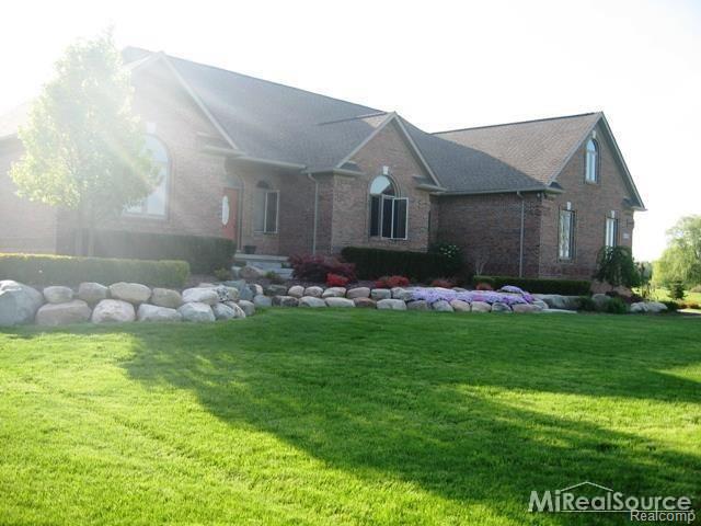 5480 Cochrane Road Almont, MI 48003 - Photo 1 of 23 31195735.jpg