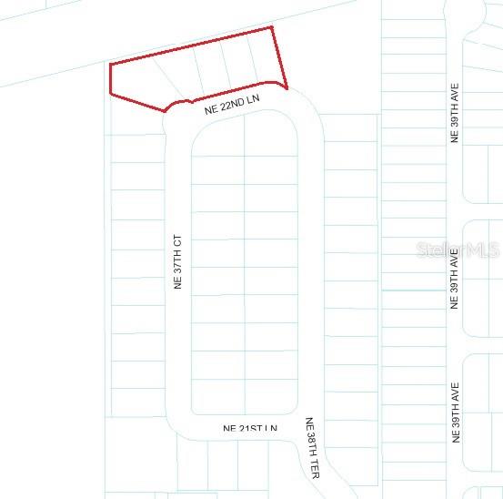 Northeast 22nd Lane Ocala, FL 34470 - Photo 3 of 4 a bathroom with a shower and a window