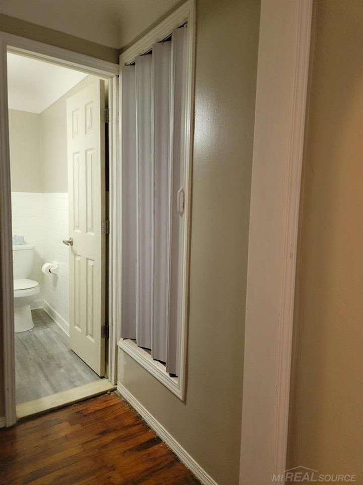 1544 Lambden Road Flint, MI 48532 - Photo 21 of 30 50082359-20.JPG