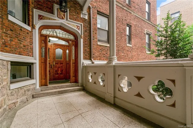 $329,900 | 31 Pondfield Road, Unit 69, Yonkers, NY 10708