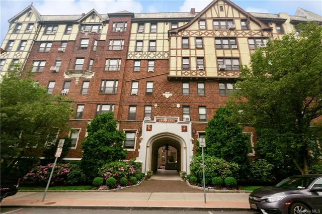 $329,900 | 31 Pondfield Road, Unit 69, Yonkers, NY 10708