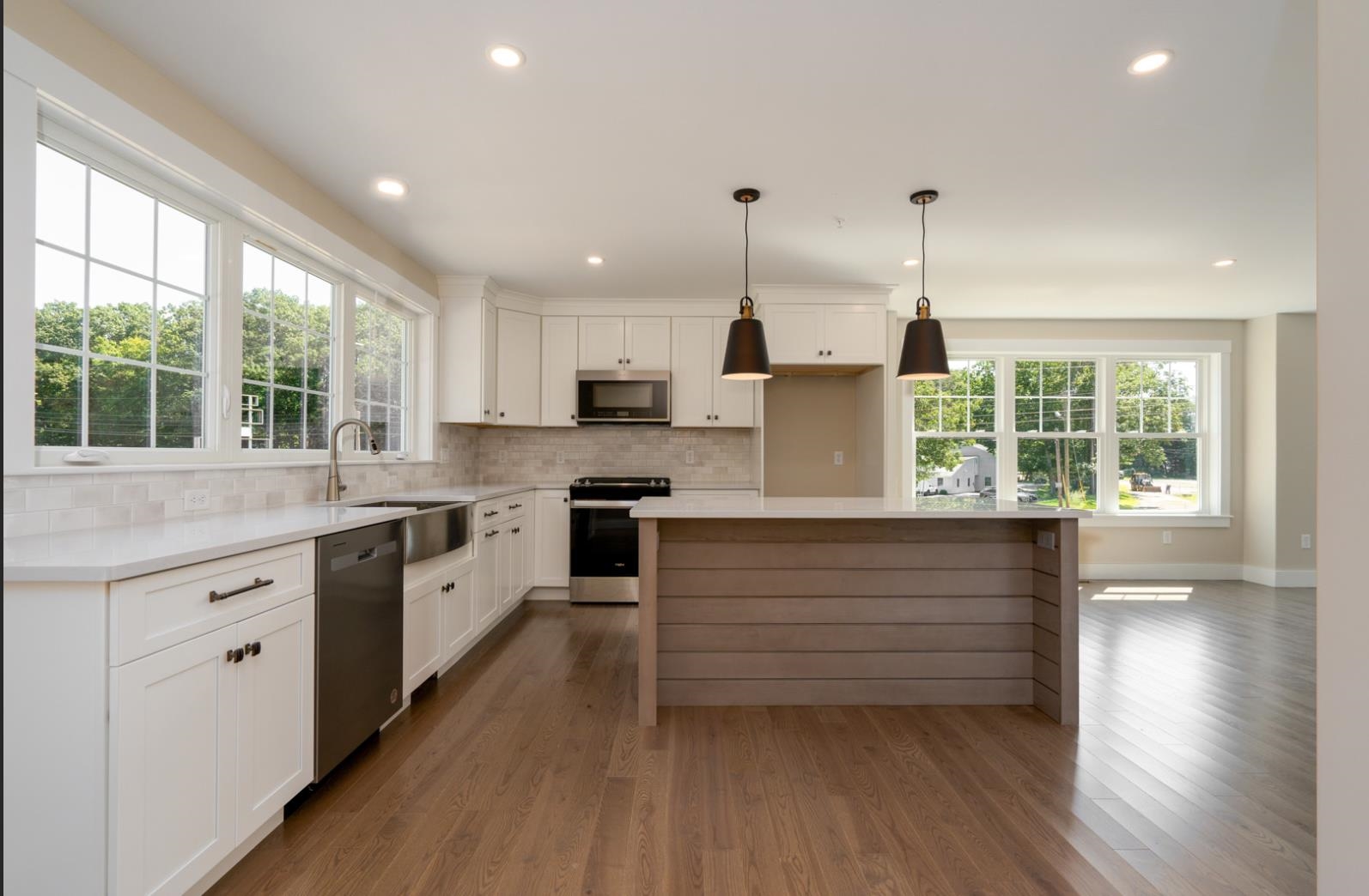 26 Thompson Road, Unit 22 North Hampton, NH 03862 - Photo 2 of 24