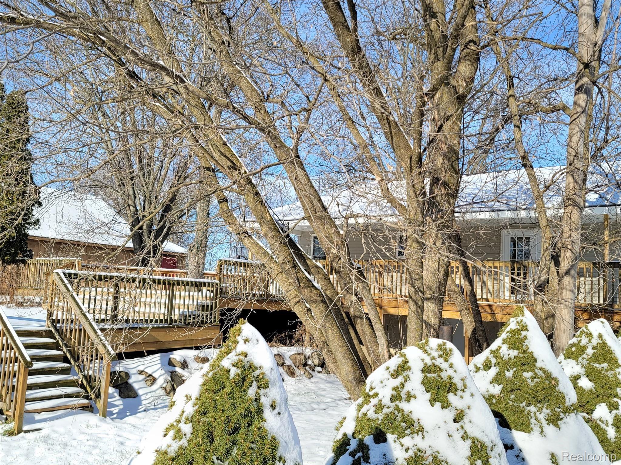 1260 South Elliott Road Fowlerville, MI 48836 - Photo 2 of 51 20211220_115653.jpg