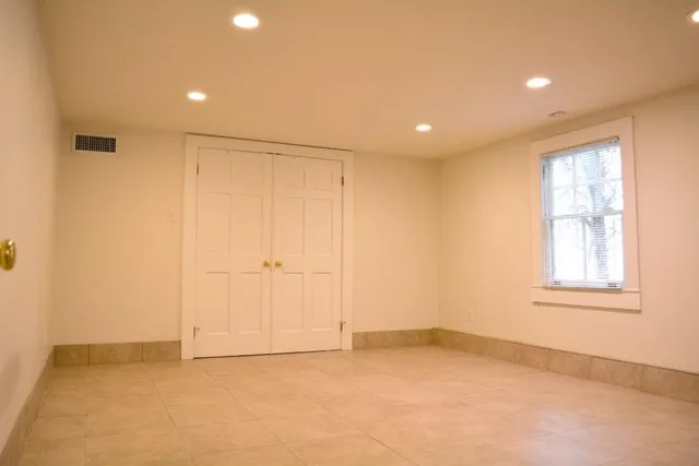 $2,495 | 715 Exposition Boulevard, Unit LOWR, New Orleans, LA 70118