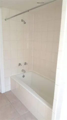 $2,495 | 715 Exposition Boulevard, Unit LOWR, New Orleans, LA 70118