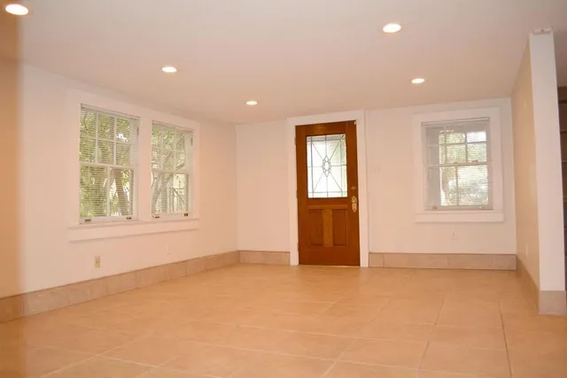 $2,495 | 715 Exposition Boulevard, Unit LOWR, New Orleans, LA 70118