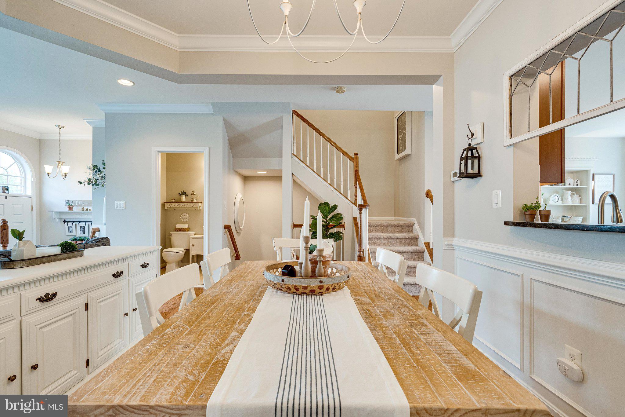 9167 Furey Road Lorton, VA 22079 - Photo 11 of 55 Large dinners - no problem!