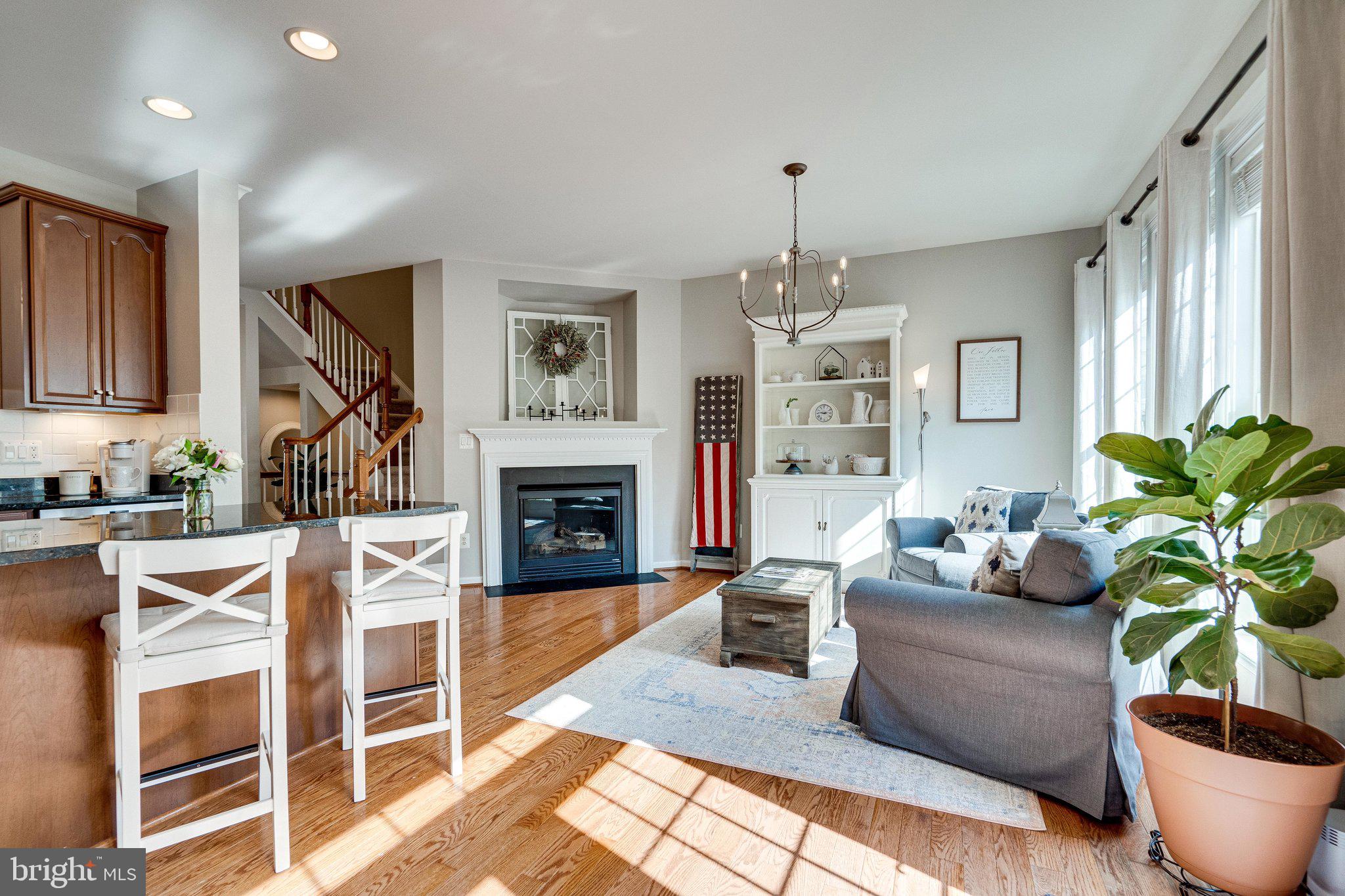 9167 Furey Road Lorton, VA 22079 - Photo 13 of 55 Inviting kitchen and sitting room combo.
