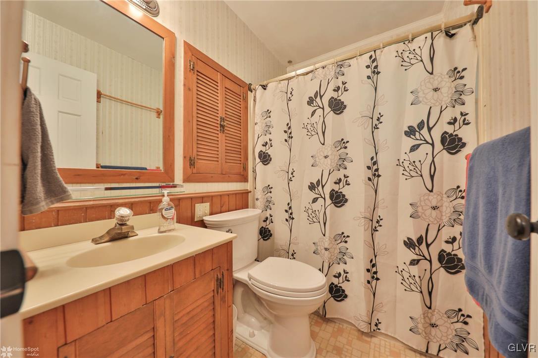 308 Cedar Road Hellertown, PA 18055 - Photo 12 of 39 Gallery Image 12