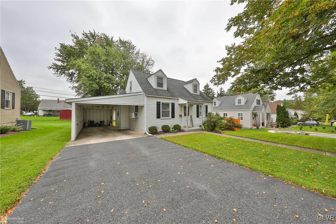 308 Cedar Road Hellertown, PA 18055 - Photo 2 of 39 Gallery Image 2
