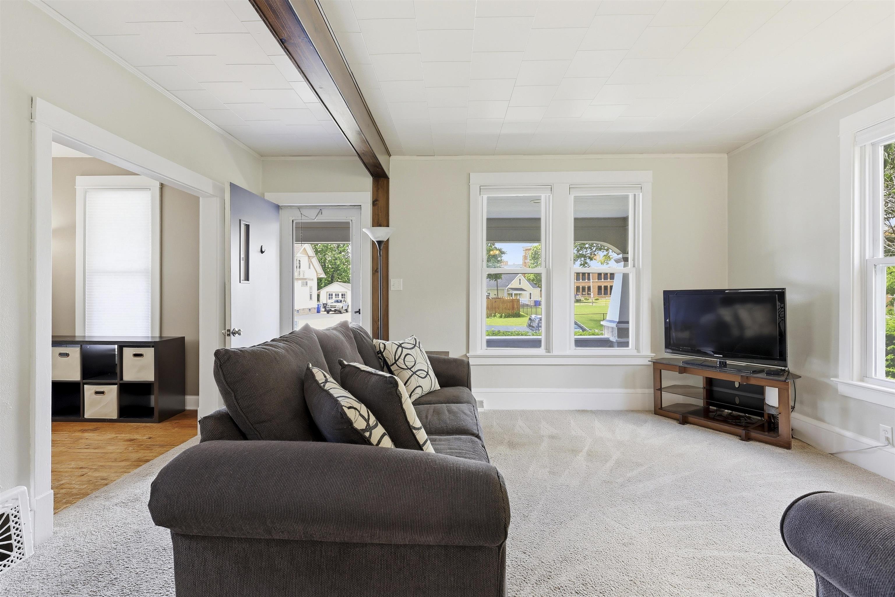 1126 West Harris Street Appleton, WI 54914 - Photo 4 of 27