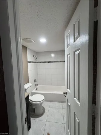 $1,850 | 4603 Bayshore Drive, Unit F4, Naples, FL 34112