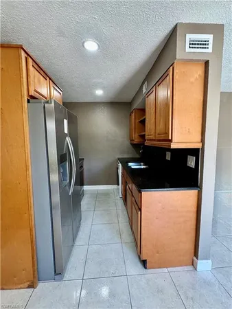 $1,850 | 4603 Bayshore Drive, Unit F4, Naples, FL 34112