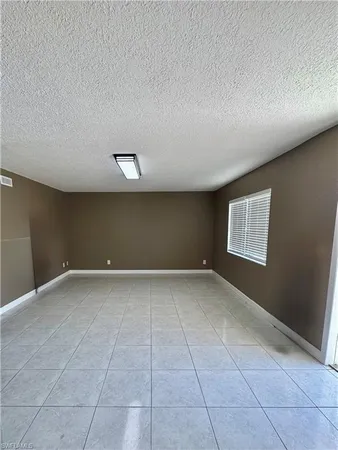 $1,850 | 4603 Bayshore Drive, Unit F4, Naples, FL 34112