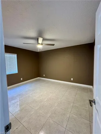 $1,850 | 4603 Bayshore Drive, Unit F4, Naples, FL 34112