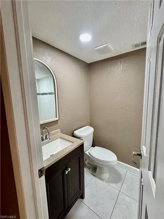 $1,850 | 4603 Bayshore Drive, Unit F4, Naples, FL 34112