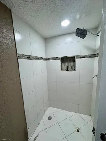 $1,850 | 4603 Bayshore Drive, Unit F4, Naples, FL 34112