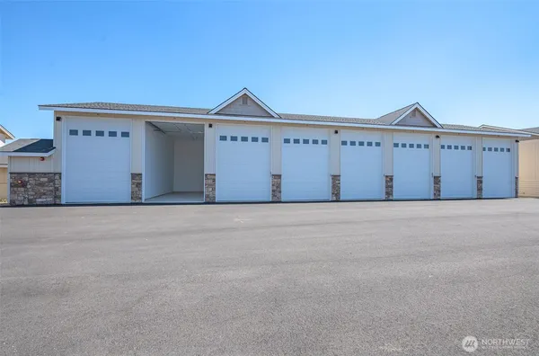 a view of an entryway