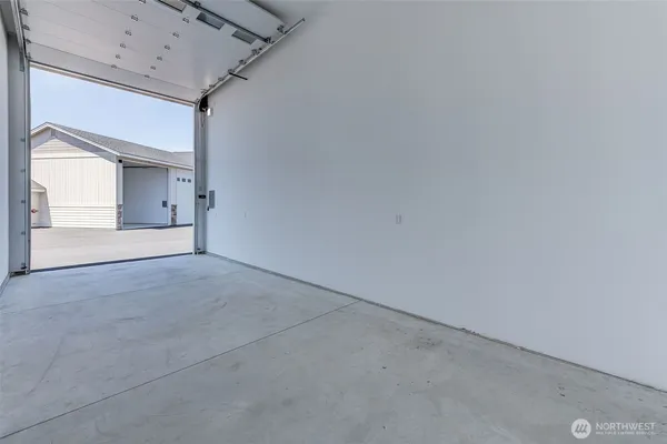 $300 | 9967 W8 Road Northwest, Unit F 33, Quincy, WA 98848