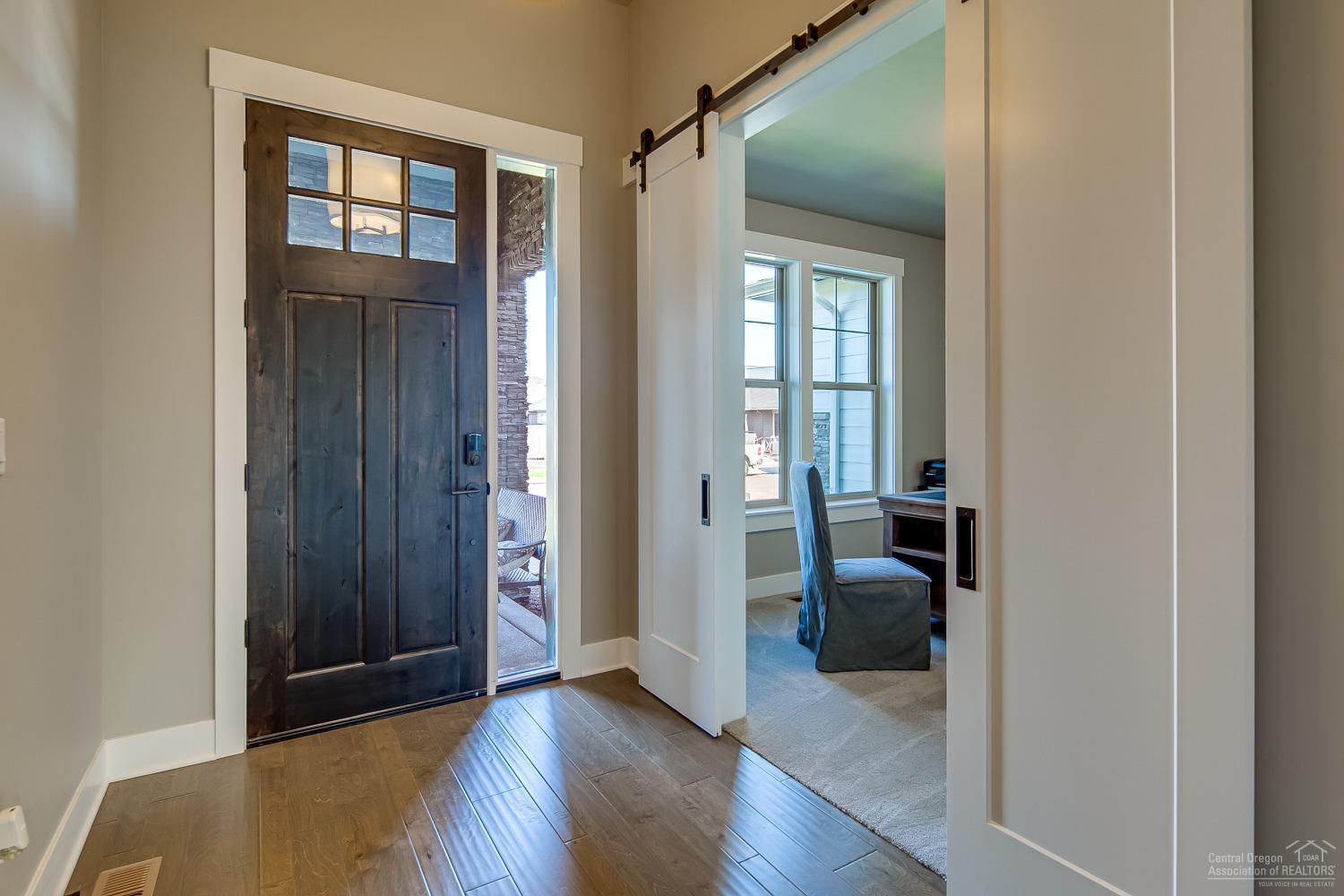 60894 River Rim Drive Bend, OR 97702 - Photo 6 of 26 Gallery Image 6