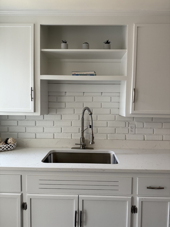 41 Oakcrest Road Holden, MA 01520 - Photo 4 of 21 Gallery Image 4