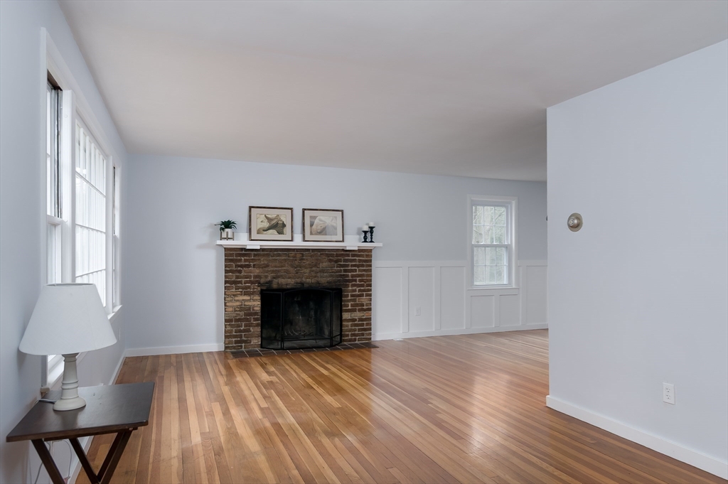 41 Oakcrest Road Holden, MA 01520 - Photo 7 of 21 Gallery Image 7