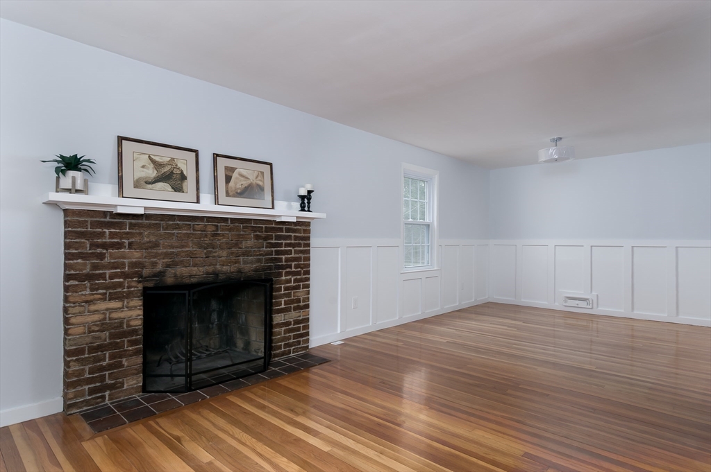 41 Oakcrest Road Holden, MA 01520 - Photo 8 of 21 Gallery Image 8