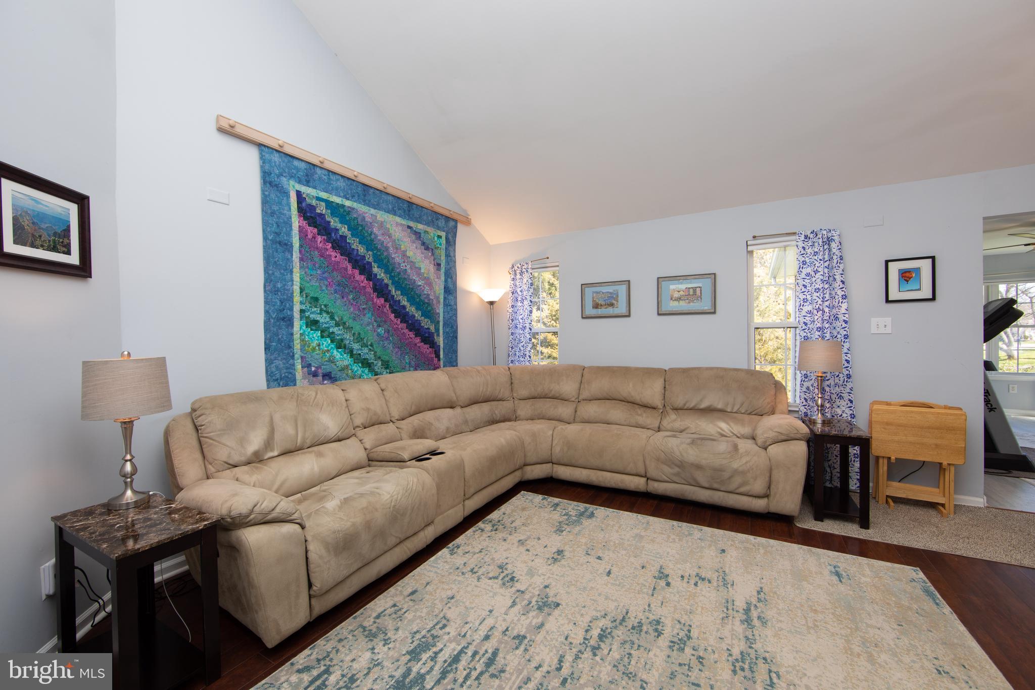 718 Chatsford Road Williamstown, NJ 08094 - Photo 13 of 45 Living Room
