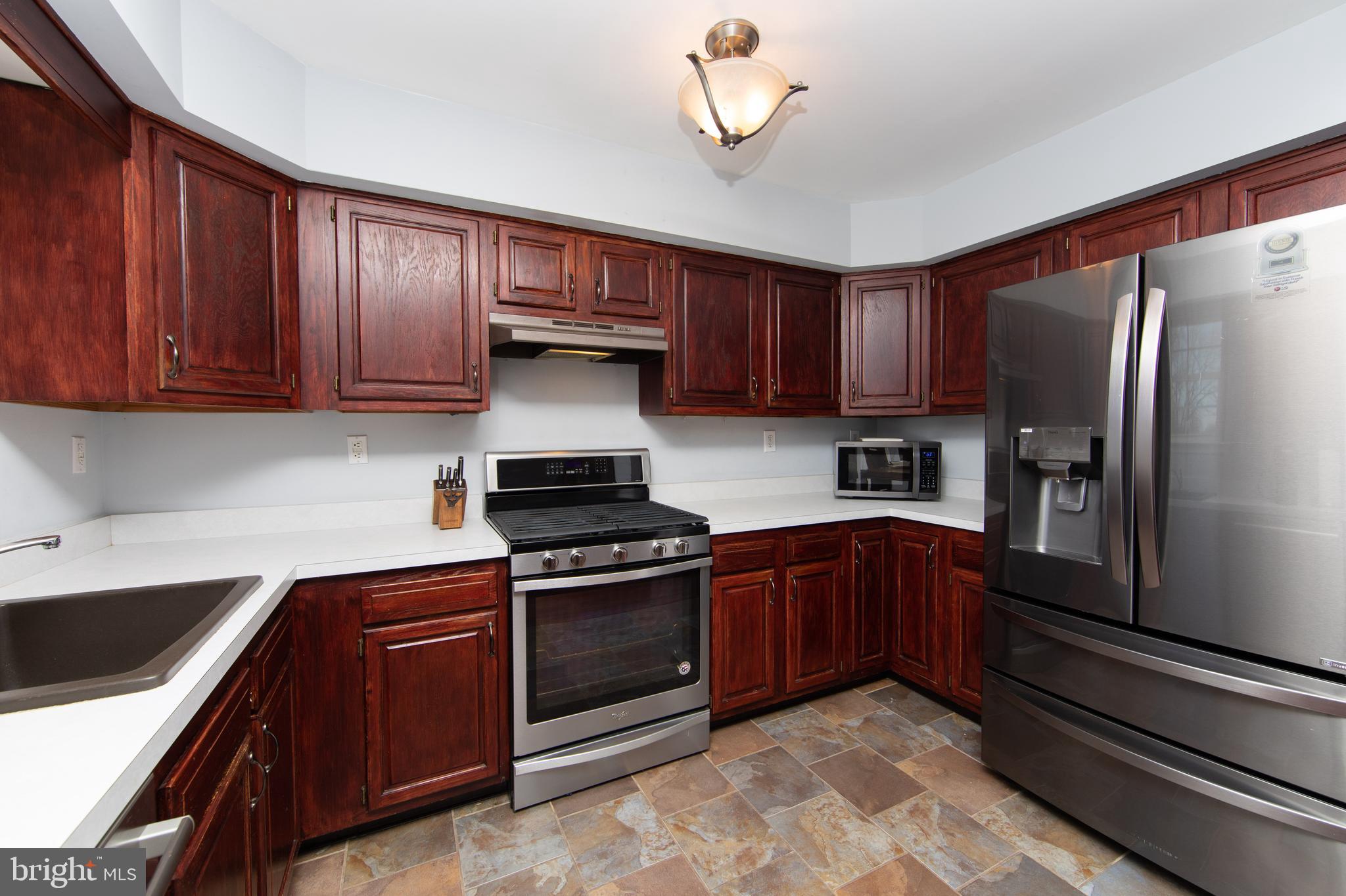 718 Chatsford Road Williamstown, NJ 08094 - Photo 19 of 45 Updated Kitchen