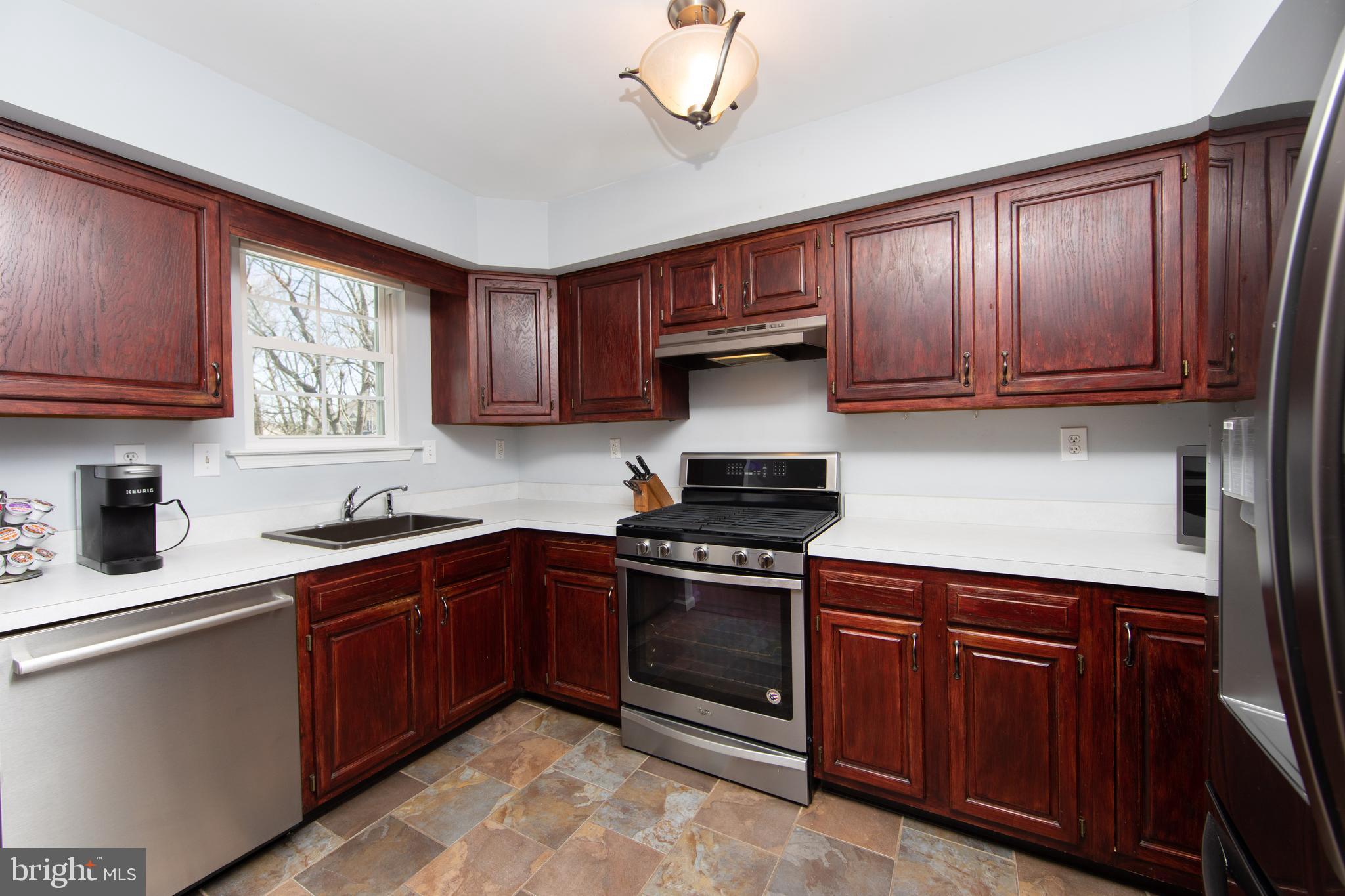718 Chatsford Road Williamstown, NJ 08094 - Photo 20 of 45 Updated Kitchen
