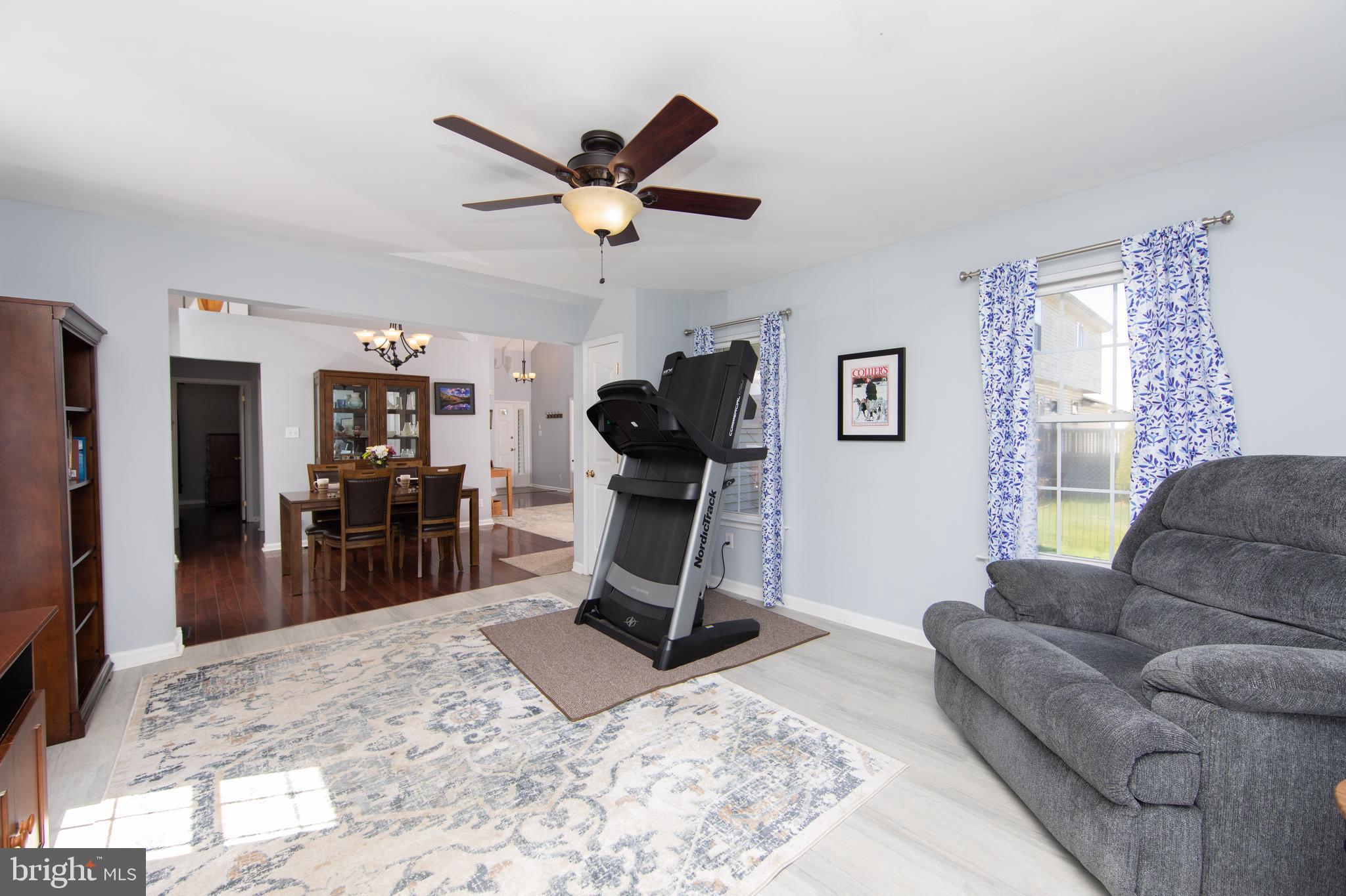 718 Chatsford Road Williamstown, NJ 08094 - Photo 23 of 45 Family Room