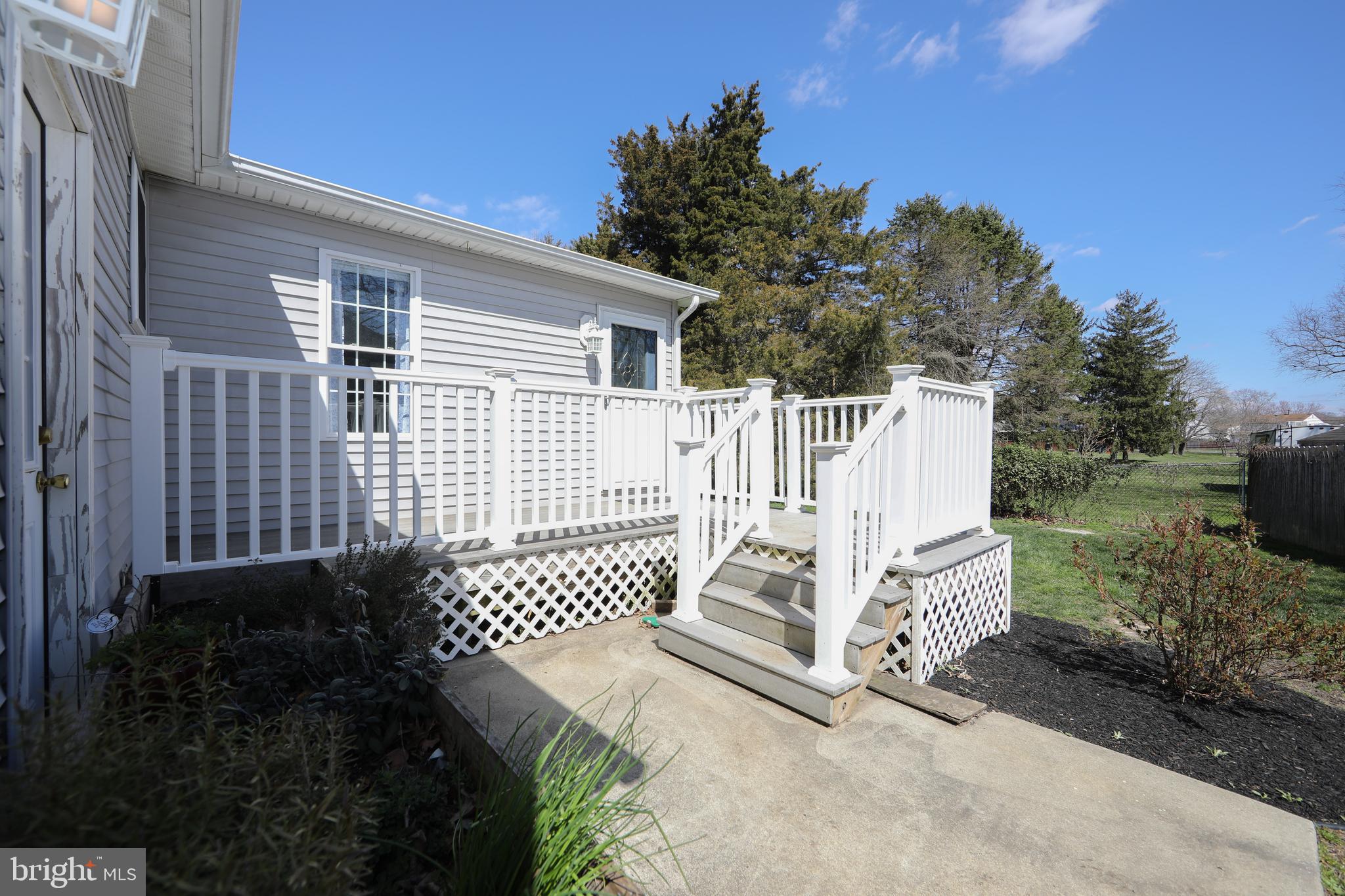 718 Chatsford Road Williamstown, NJ 08094 - Photo 40 of 45 Back Deck