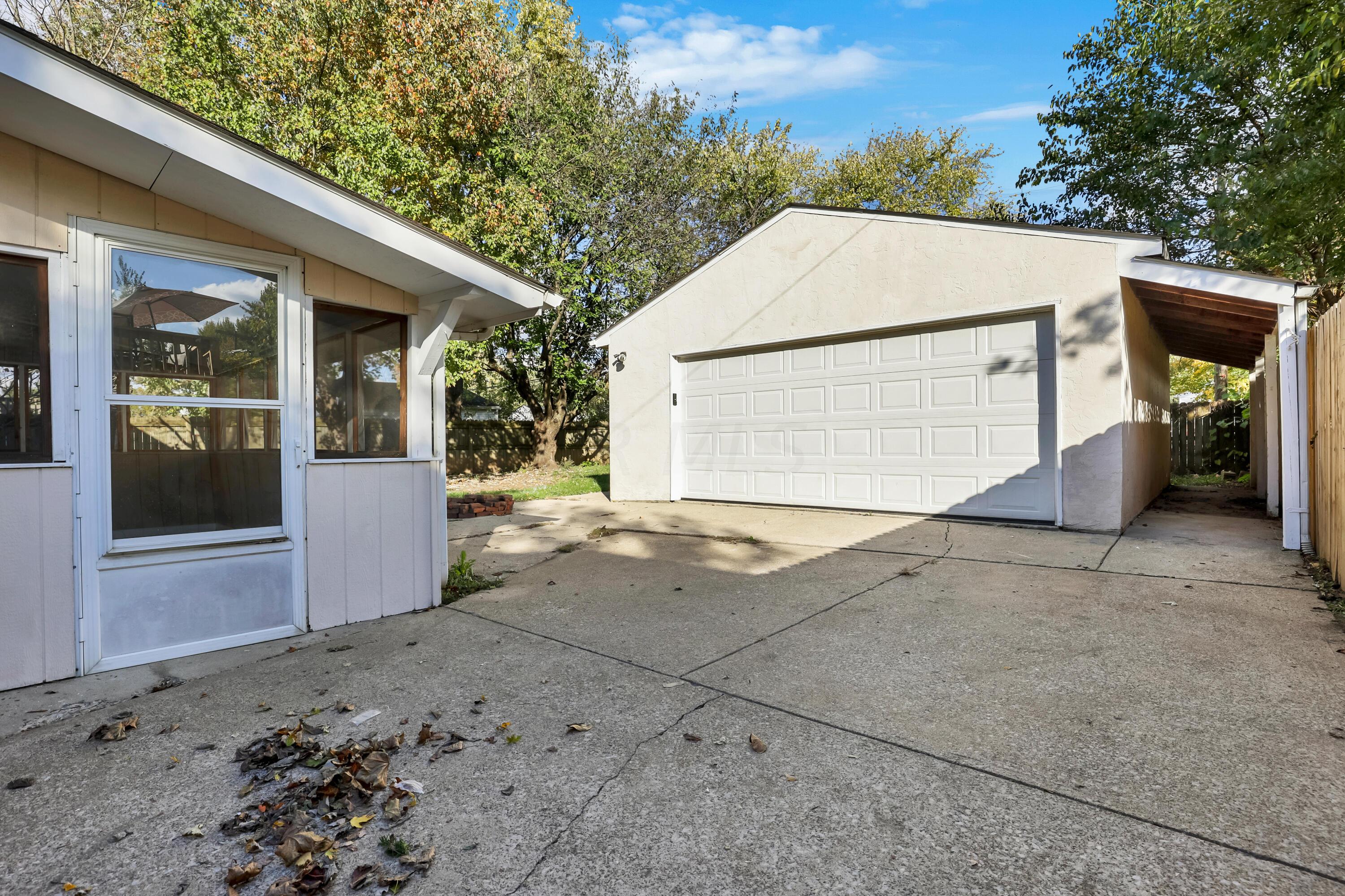 2988 Renfro Road Columbus, OH 43232 - Photo 24 of 40 0N4A8592