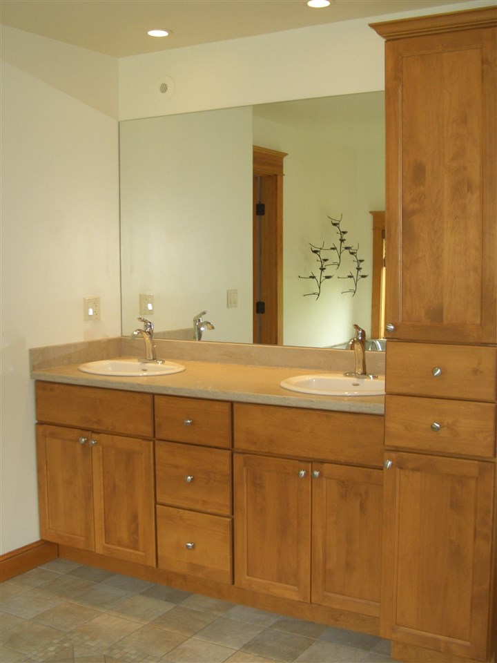 2083 Sugar Hollow Road Pittsford, VT 05763 - Photo 22 of 40 Gallery Image 22
