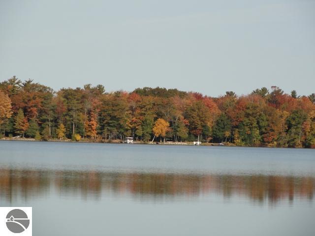 14490 Williams Road Elk Rapids, MI 49629 - Photo 4 of 13 1732710-3.JPG