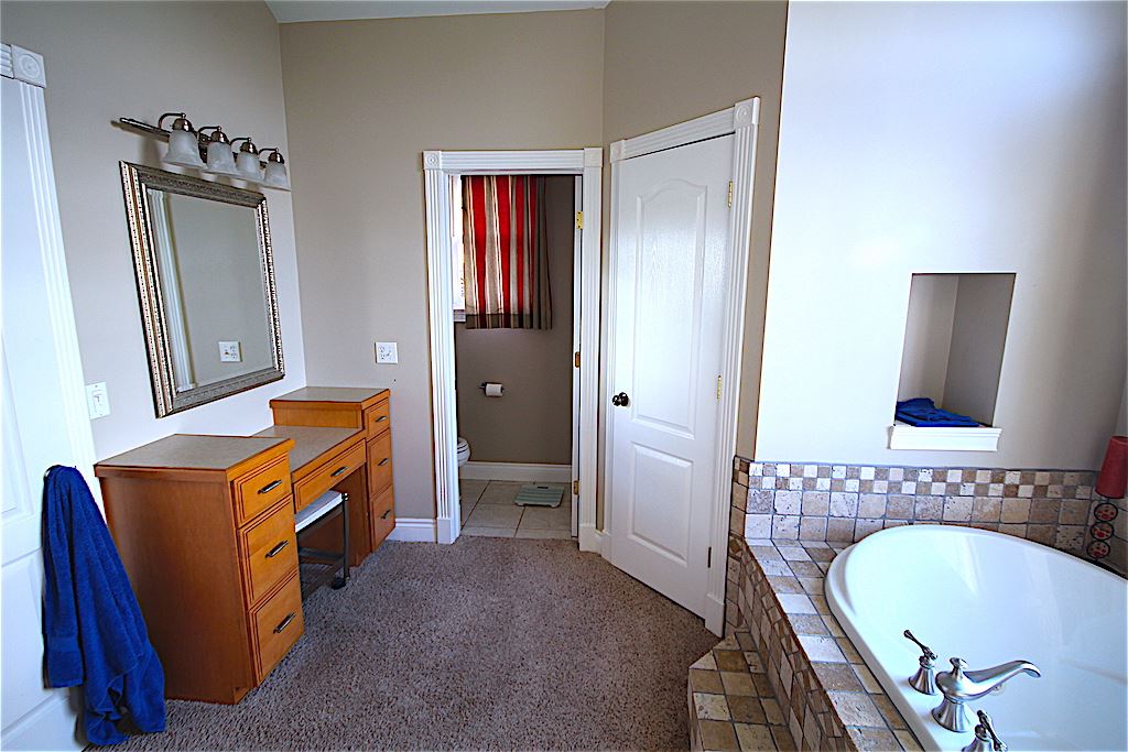 8290 East Millbrook Road Shepherd, MI 48883 - Photo 16 of 37 1824736-15.JPG