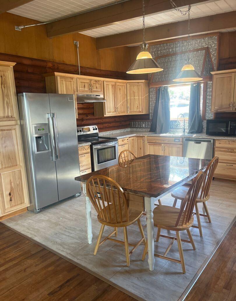 3496 North Foothill Road Medford, OR 97504 - Photo 18 of 27 2-br-15-bath-house---3496-n-foothill-roa