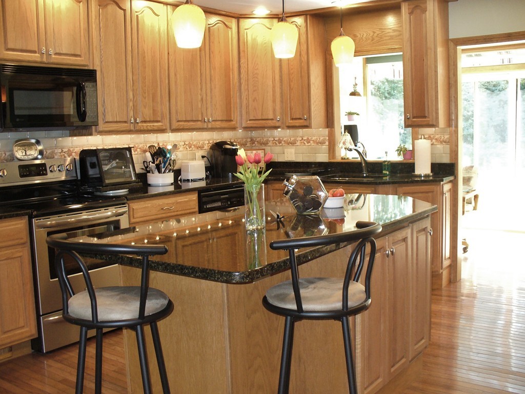 689 Bay Road Belchertown, MA 01007 - Photo 2 of 30 Gallery Image 2