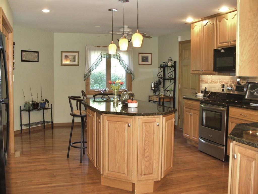 689 Bay Road Belchertown, MA 01007 - Photo 4 of 30 Gallery Image 4