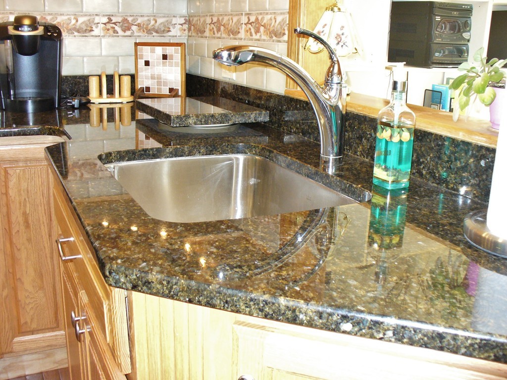 689 Bay Road Belchertown, MA 01007 - Photo 7 of 30 Gallery Image 7